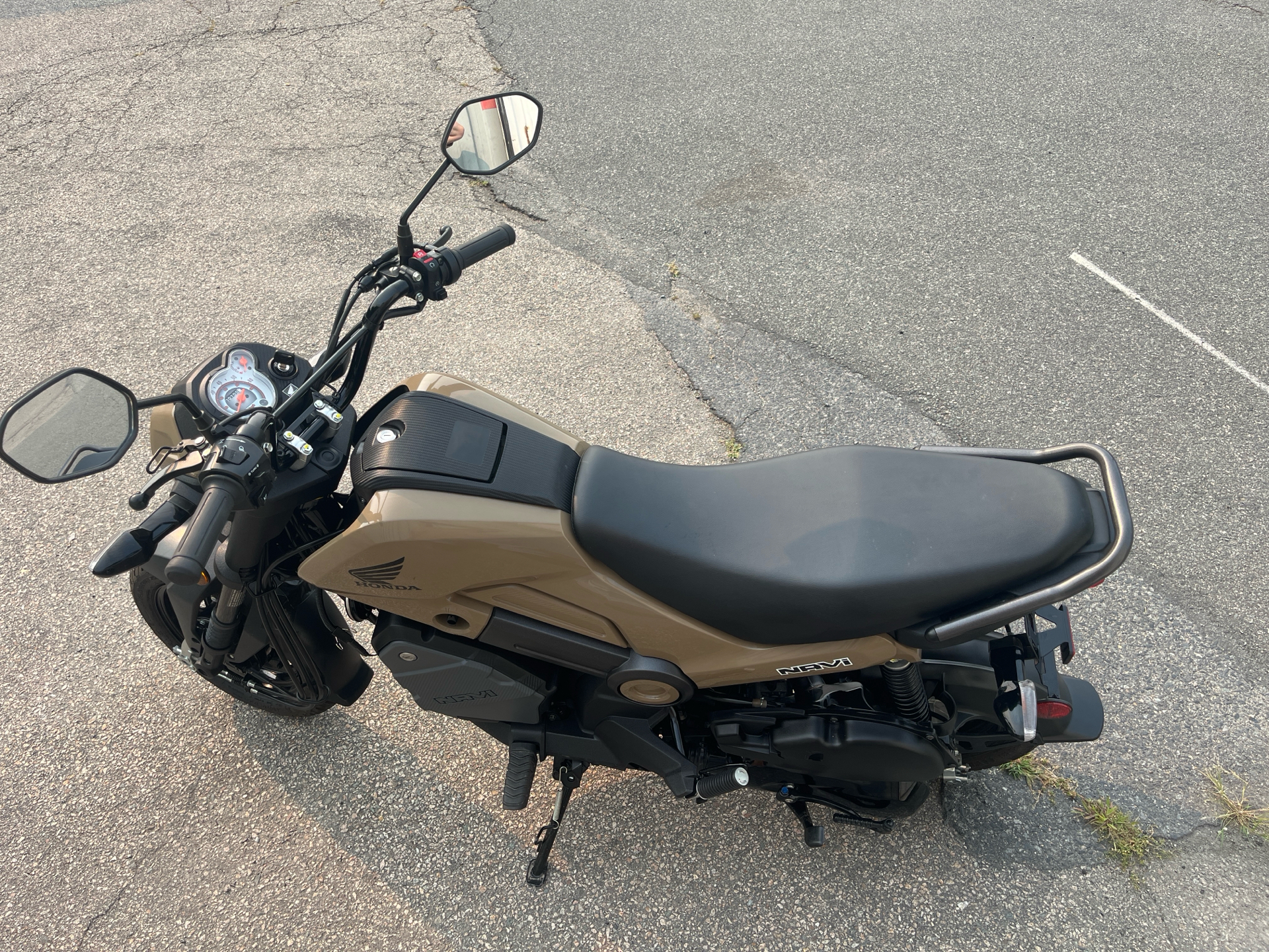 2022 Honda Navi in West Bridgewater, Massachusetts - Photo 8