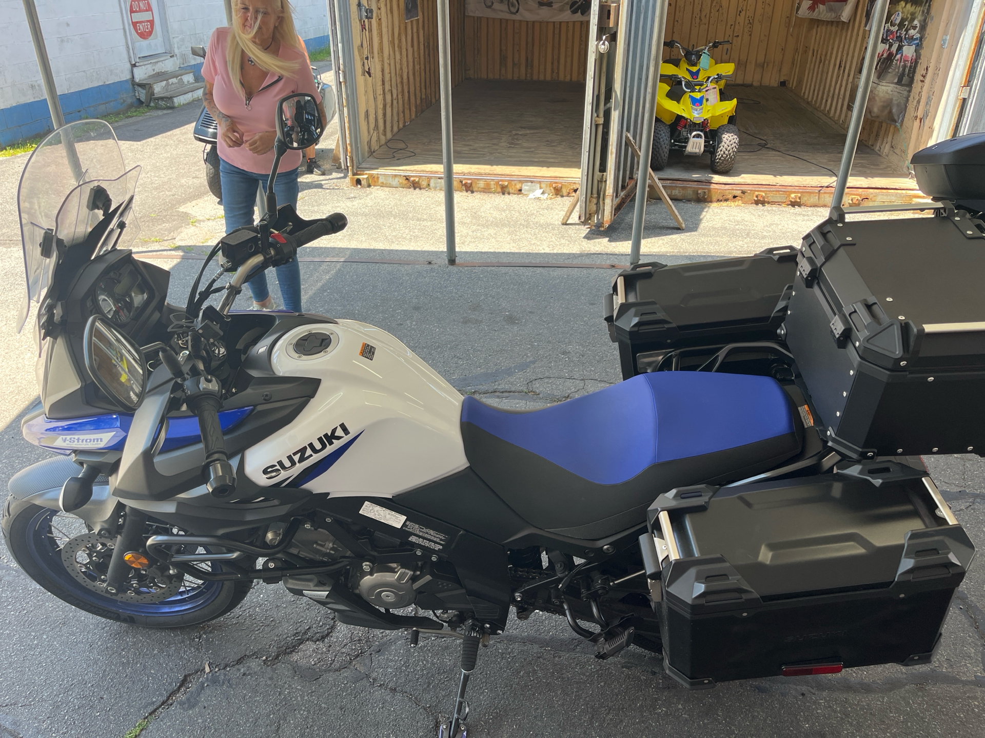 2024 Suzuki V-Strom 650XT Adventure in West Bridgewater, Massachusetts - Photo 9