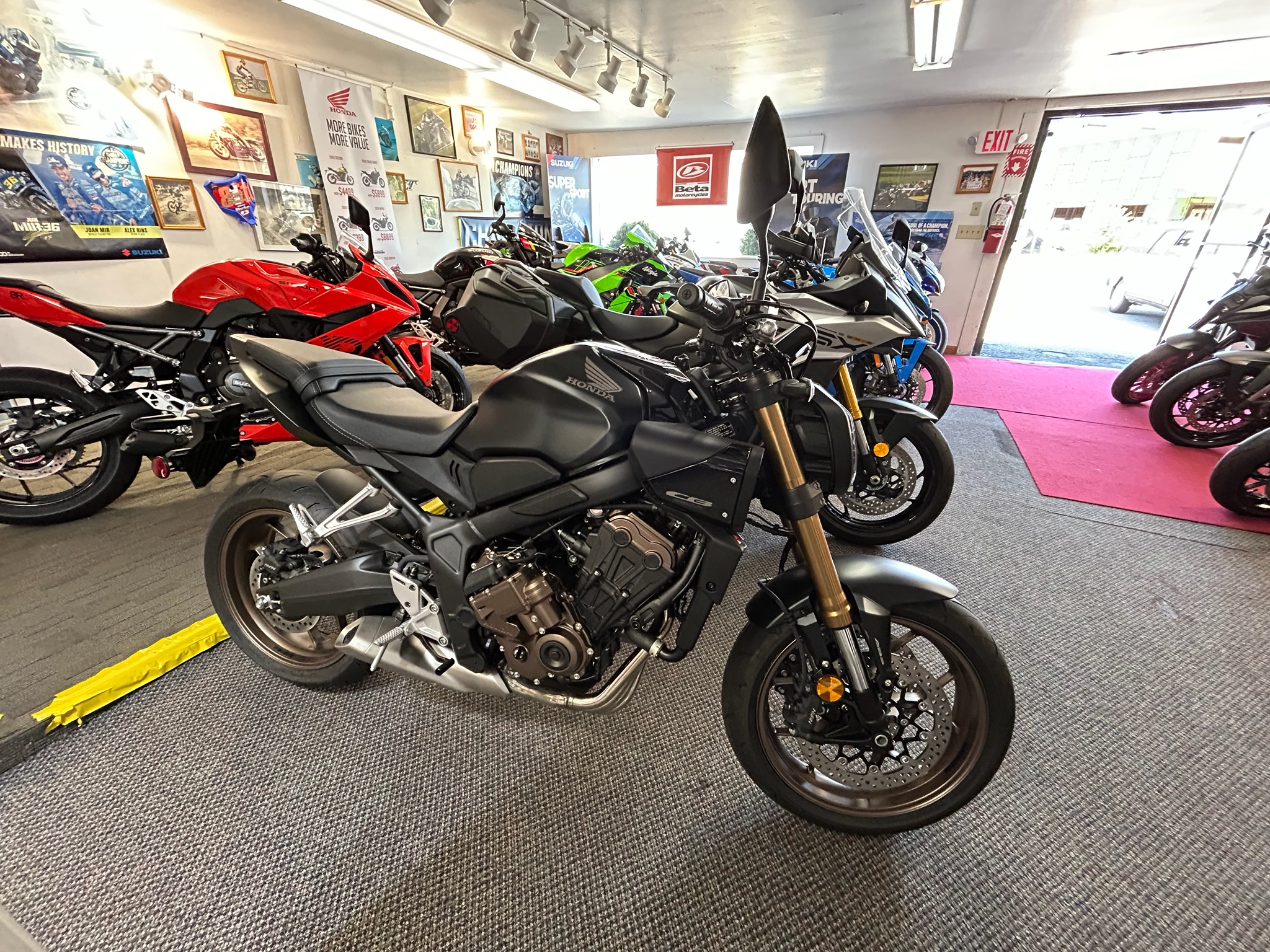 2026 CB650R E-Clutch