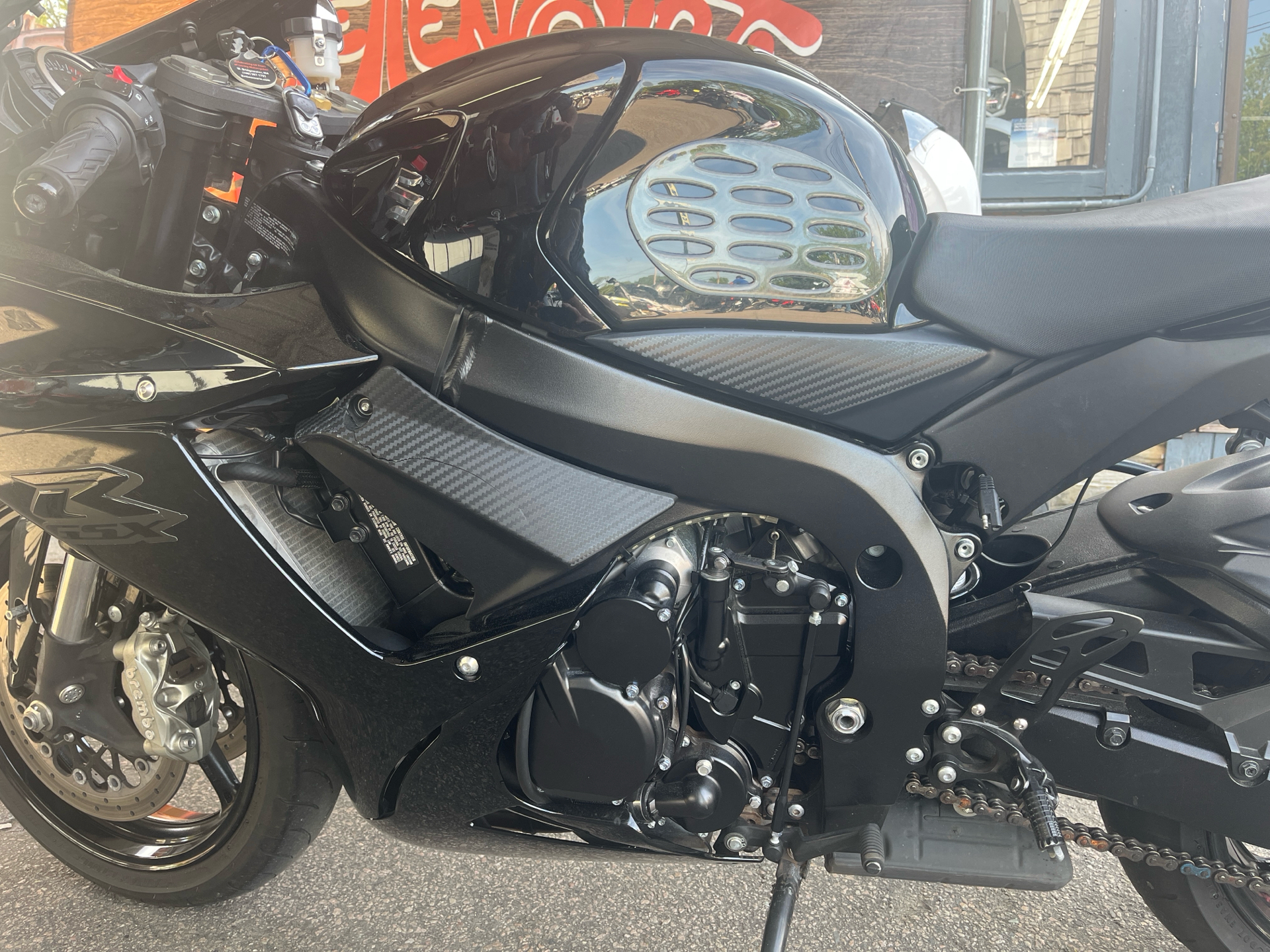 2020 Suzuki GSX-R600 in West Bridgewater, Massachusetts - Photo 10