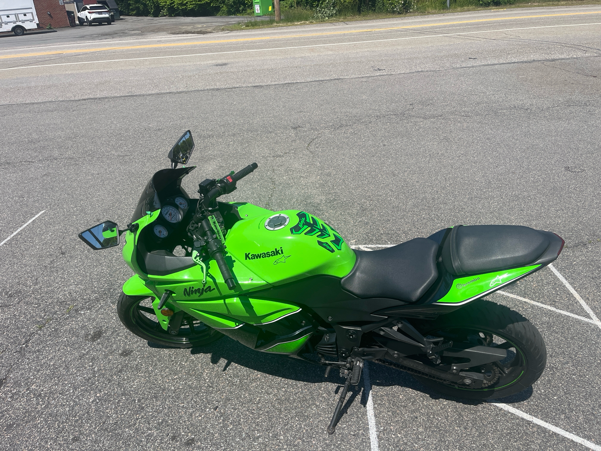 2011 Kawasaki Ninja® 250R in West Bridgewater, Massachusetts - Photo 9
