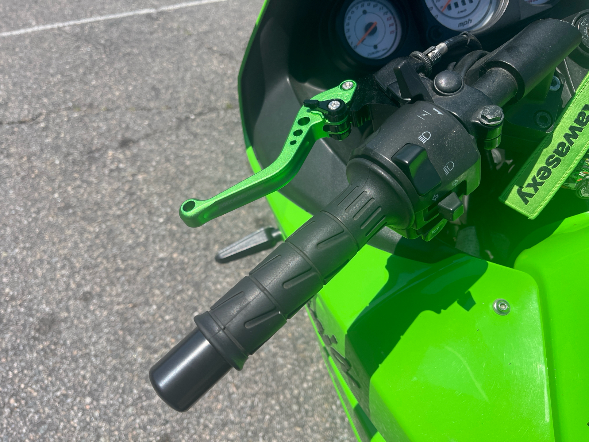 2011 Kawasaki Ninja® 250R in West Bridgewater, Massachusetts - Photo 12