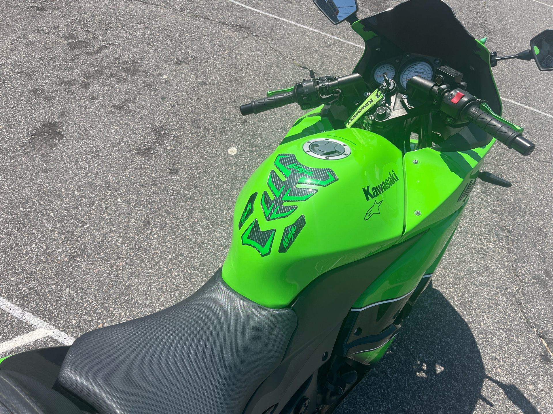 2011 Kawasaki Ninja® 250R in West Bridgewater, Massachusetts - Photo 14
