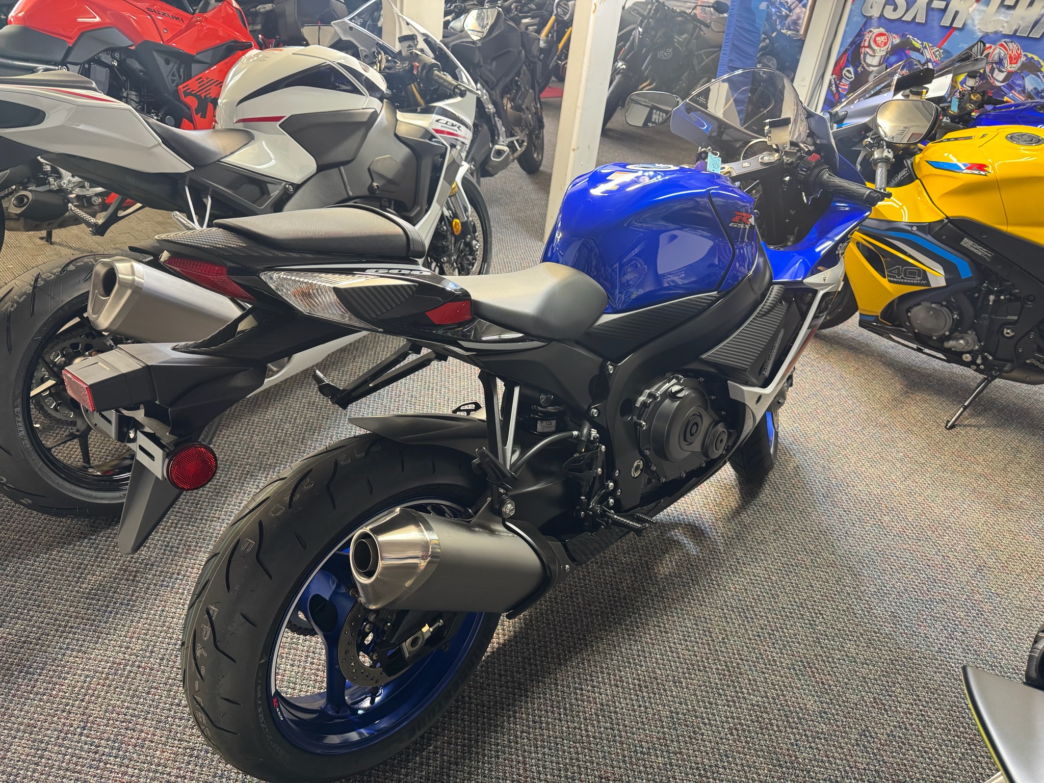 2027 Suzuki GSX-R600Z 40th Anniversary Edition 2