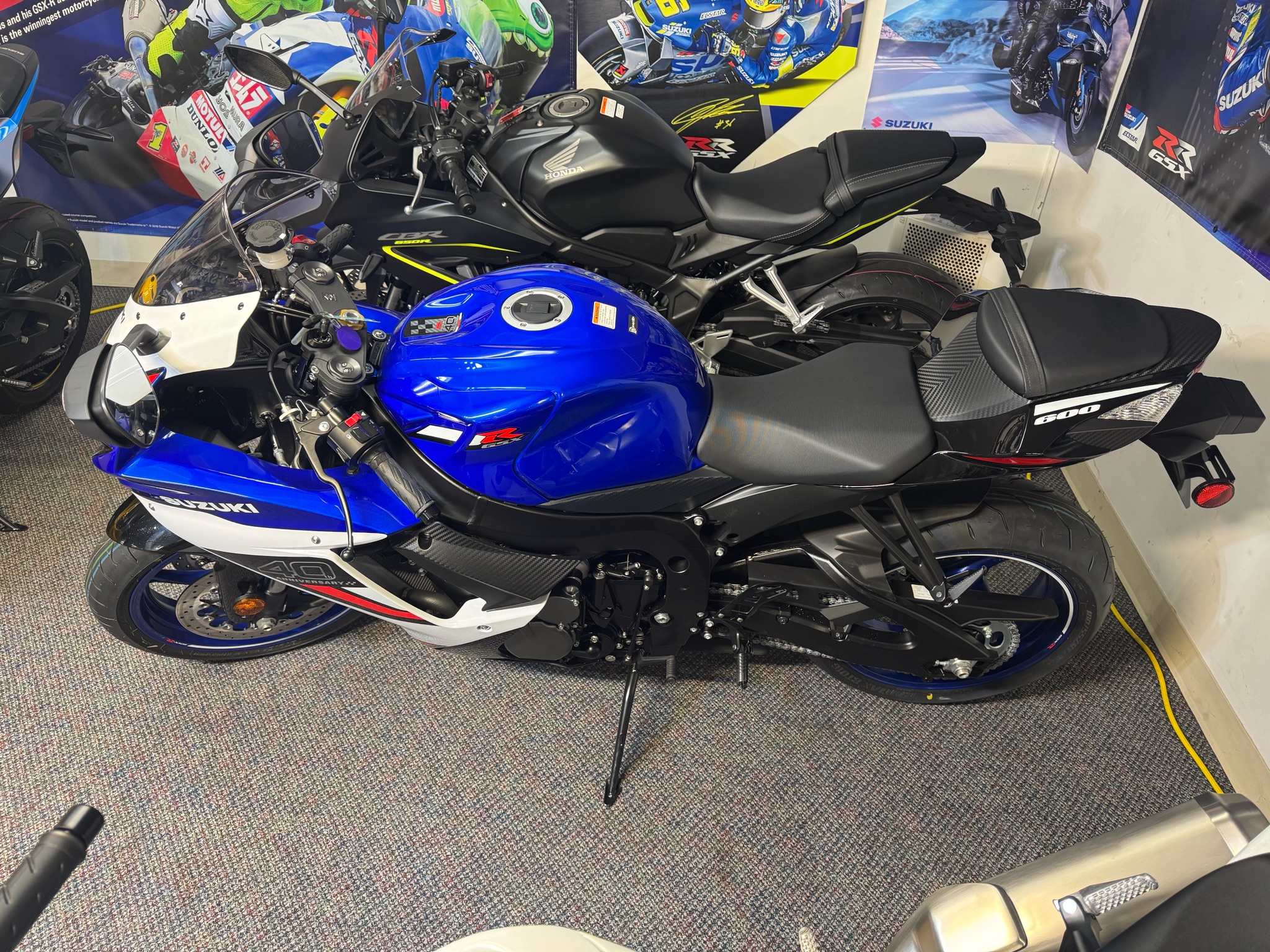 2027 Suzuki GSX-R600Z 40th Anniversary Edition 4