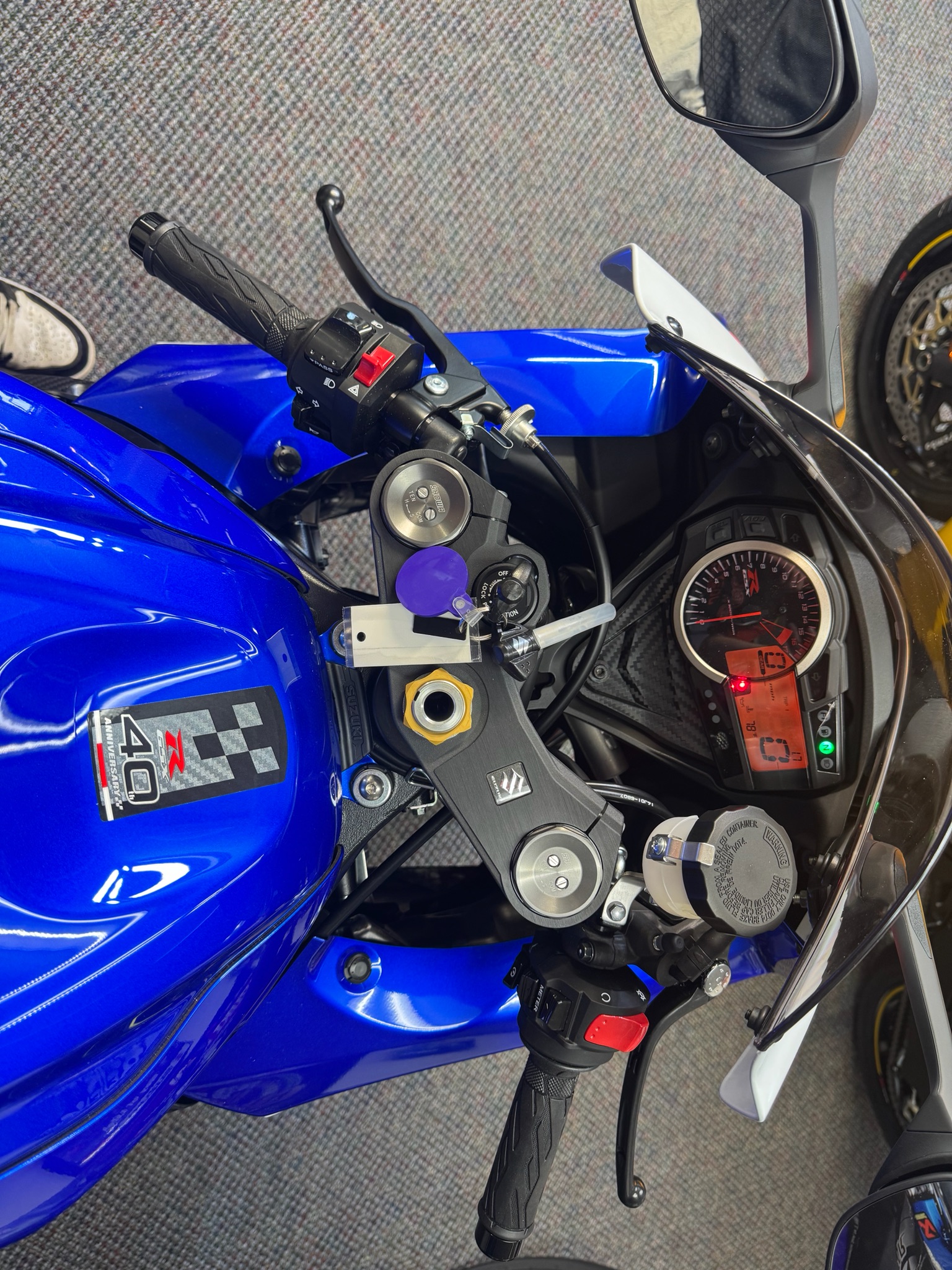 2027 Suzuki GSX-R600Z 40th Anniversary Edition 8