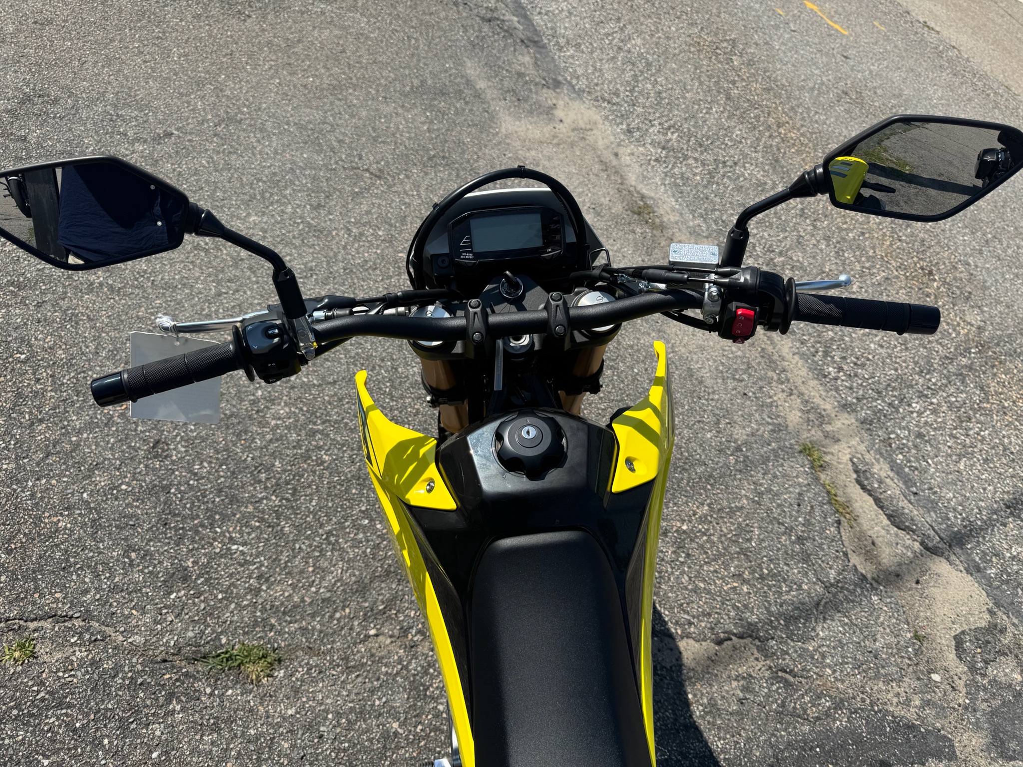 2026 Suzuki DR-Z4S 9