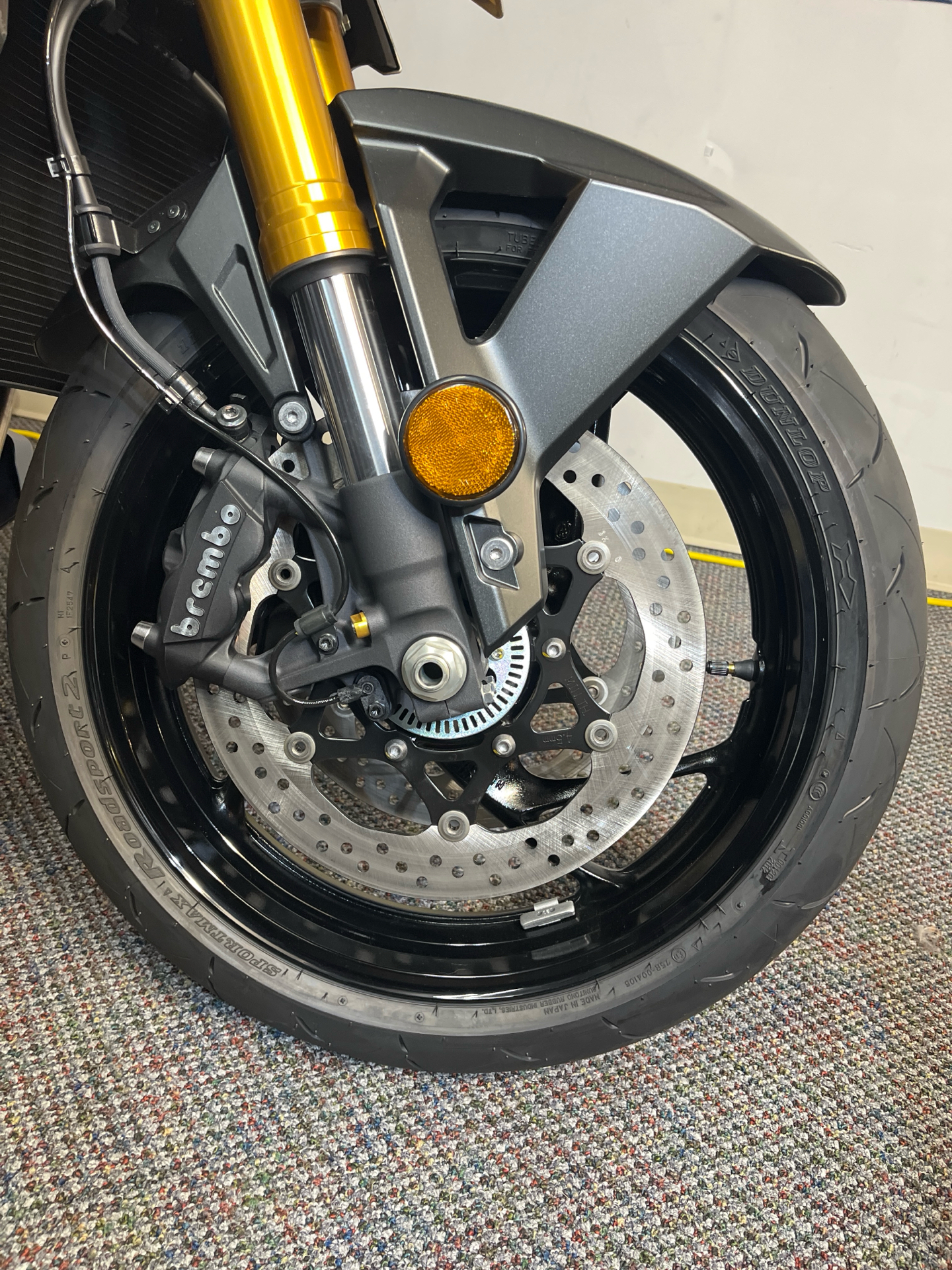2024 Suzuki GSX-S1000 in West Bridgewater, Massachusetts - Photo 3