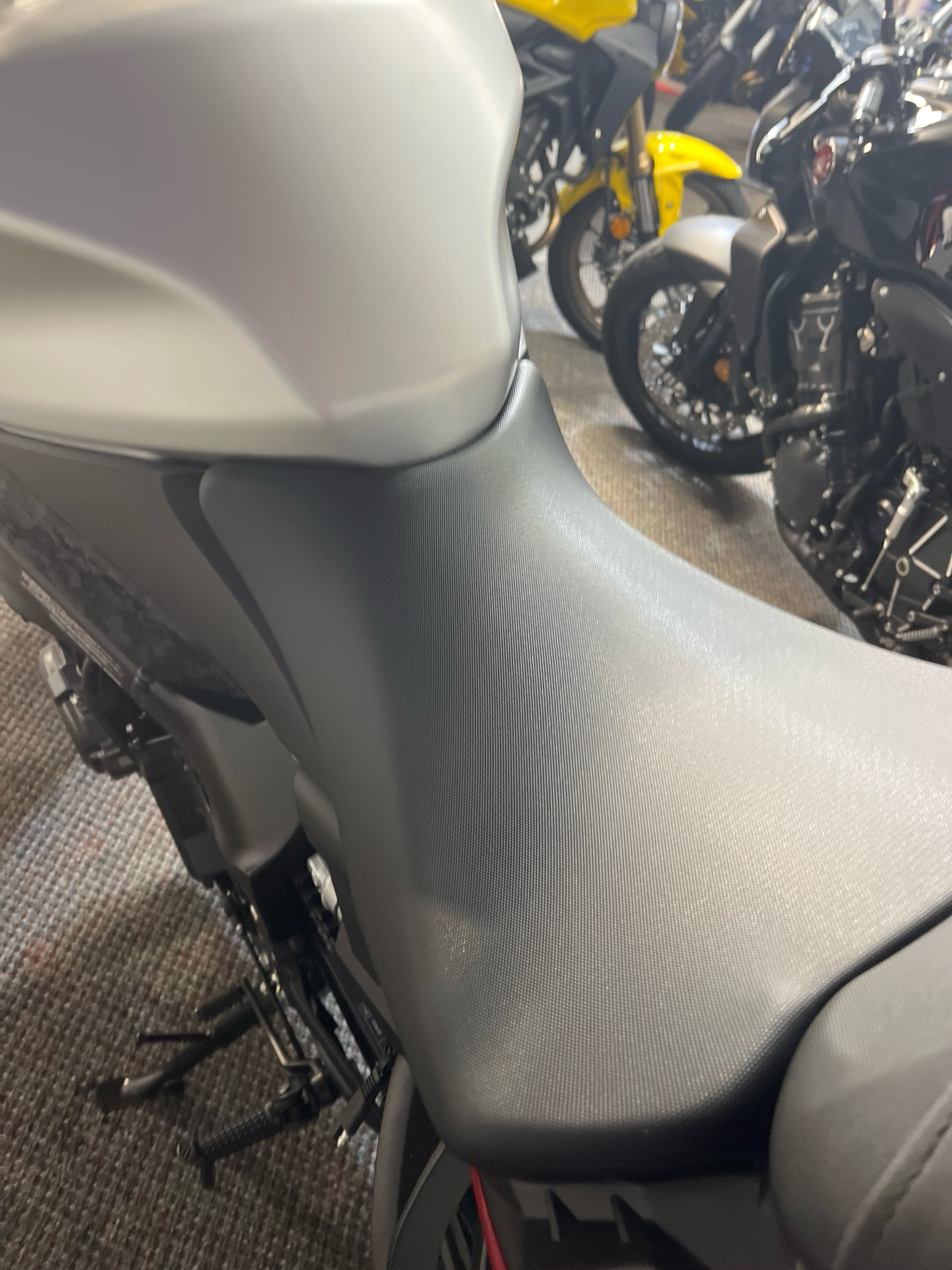 2024 Suzuki GSX-S1000 in West Bridgewater, Massachusetts - Photo 7
