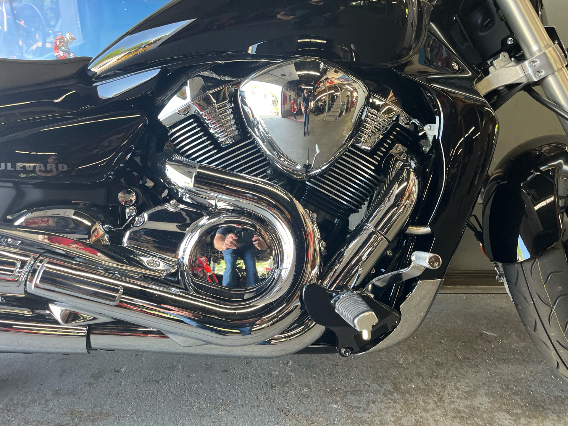 2025 Suzuki Boulevard M109R in West Bridgewater, Massachusetts - Photo 3