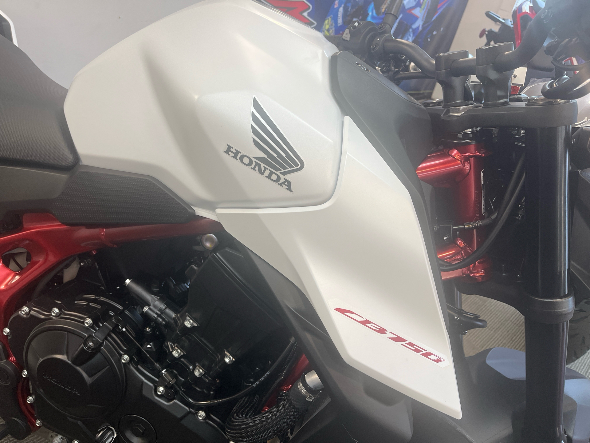 2025 Honda CB750 Hornet in West Bridgewater, Massachusetts - Photo 2