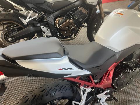 2025 Honda CB750 Hornet in West Bridgewater, Massachusetts - Photo 5