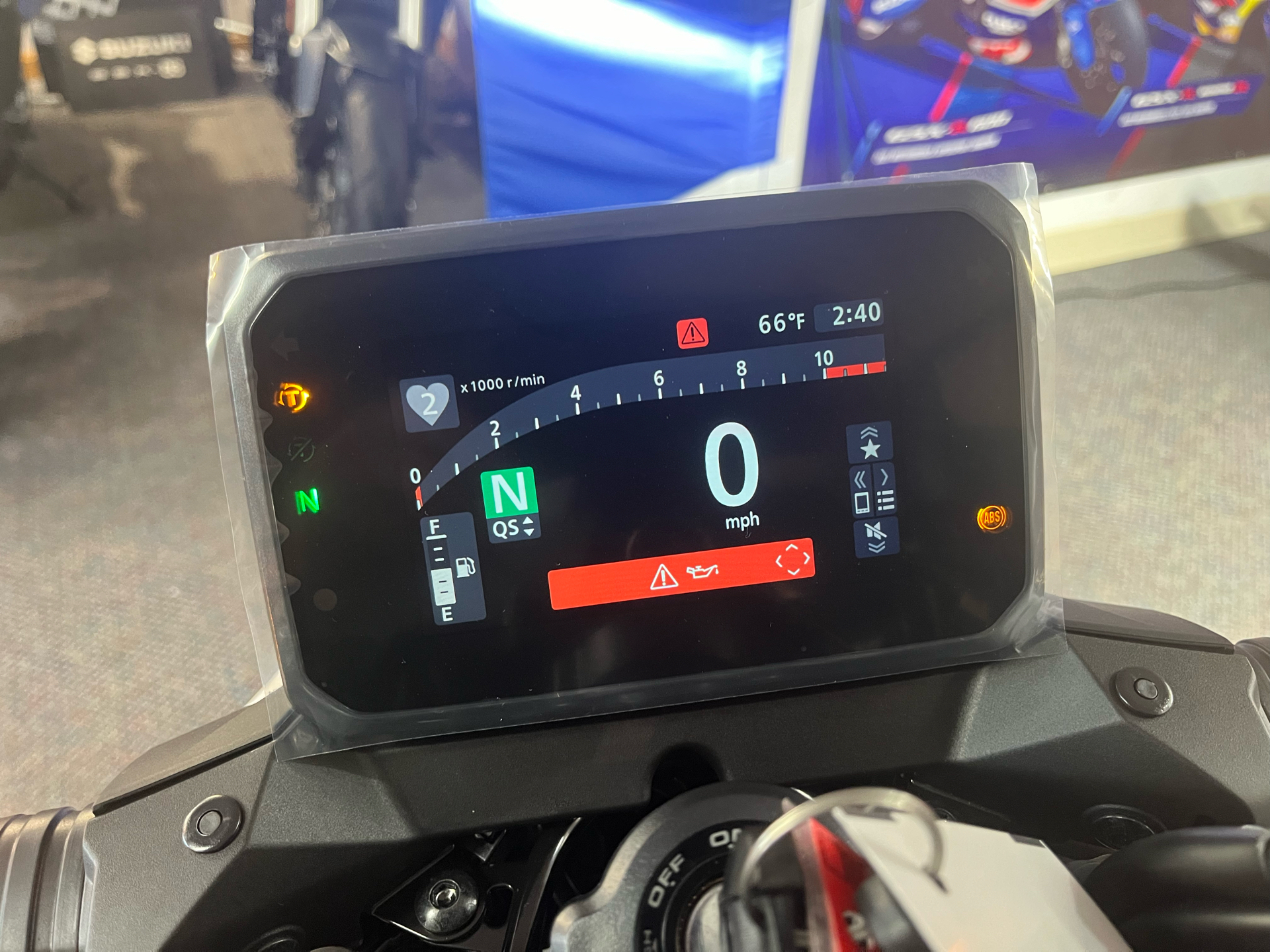 2025 Honda CB750 Hornet in West Bridgewater, Massachusetts - Photo 7