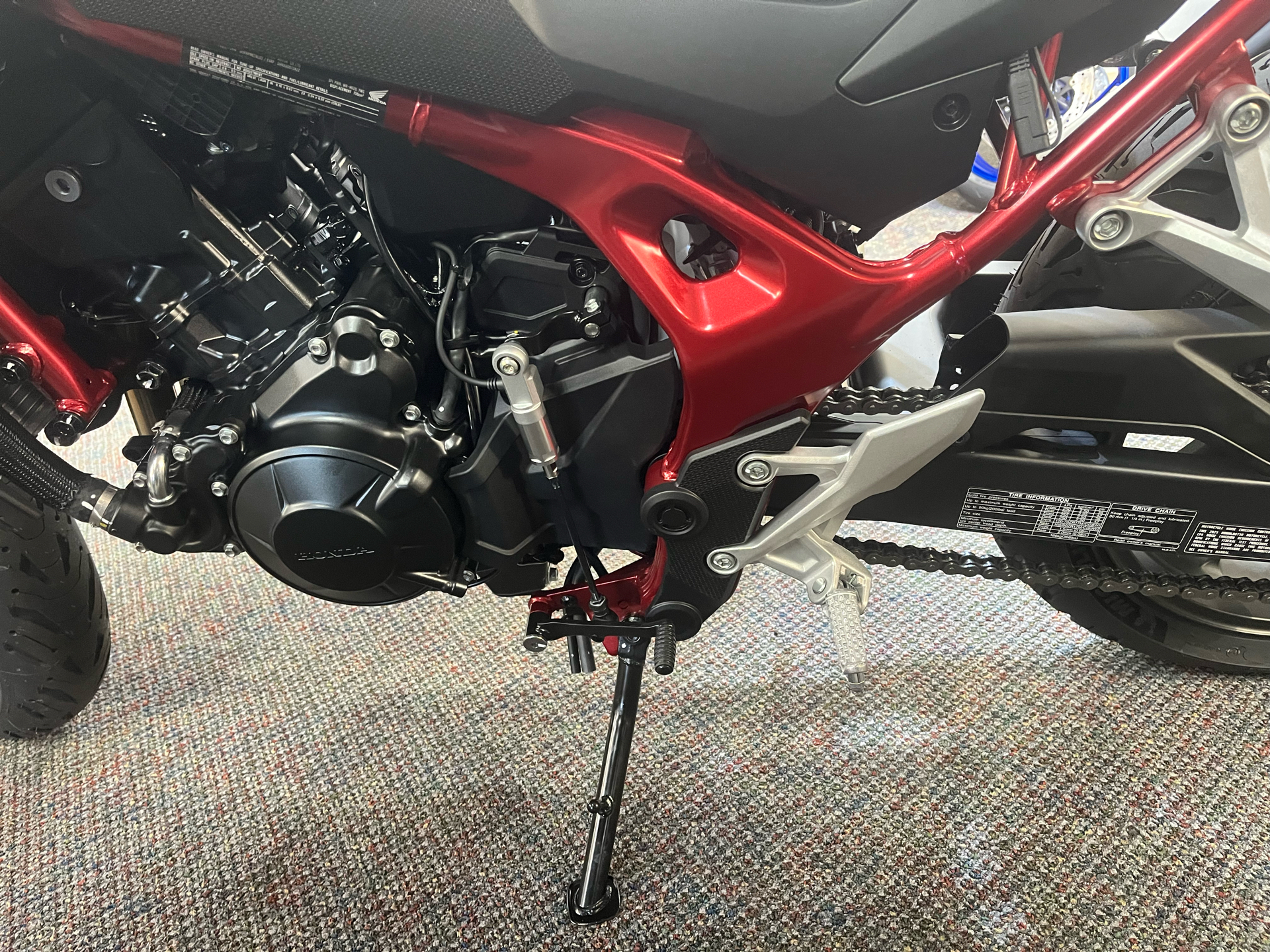 2025 Honda CB750 Hornet in West Bridgewater, Massachusetts - Photo 8