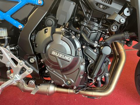 2024 Suzuki GSX-8S in West Bridgewater, Massachusetts - Photo 3