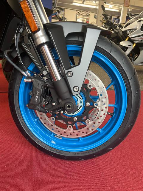 2024 Suzuki GSX-8S in West Bridgewater, Massachusetts - Photo 4