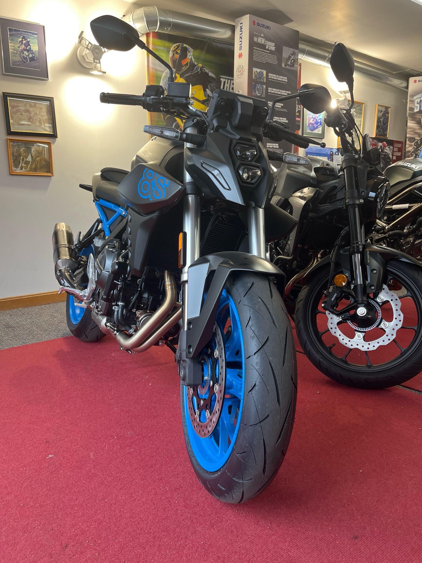 2024 Suzuki GSX-8S in West Bridgewater, Massachusetts - Photo 5