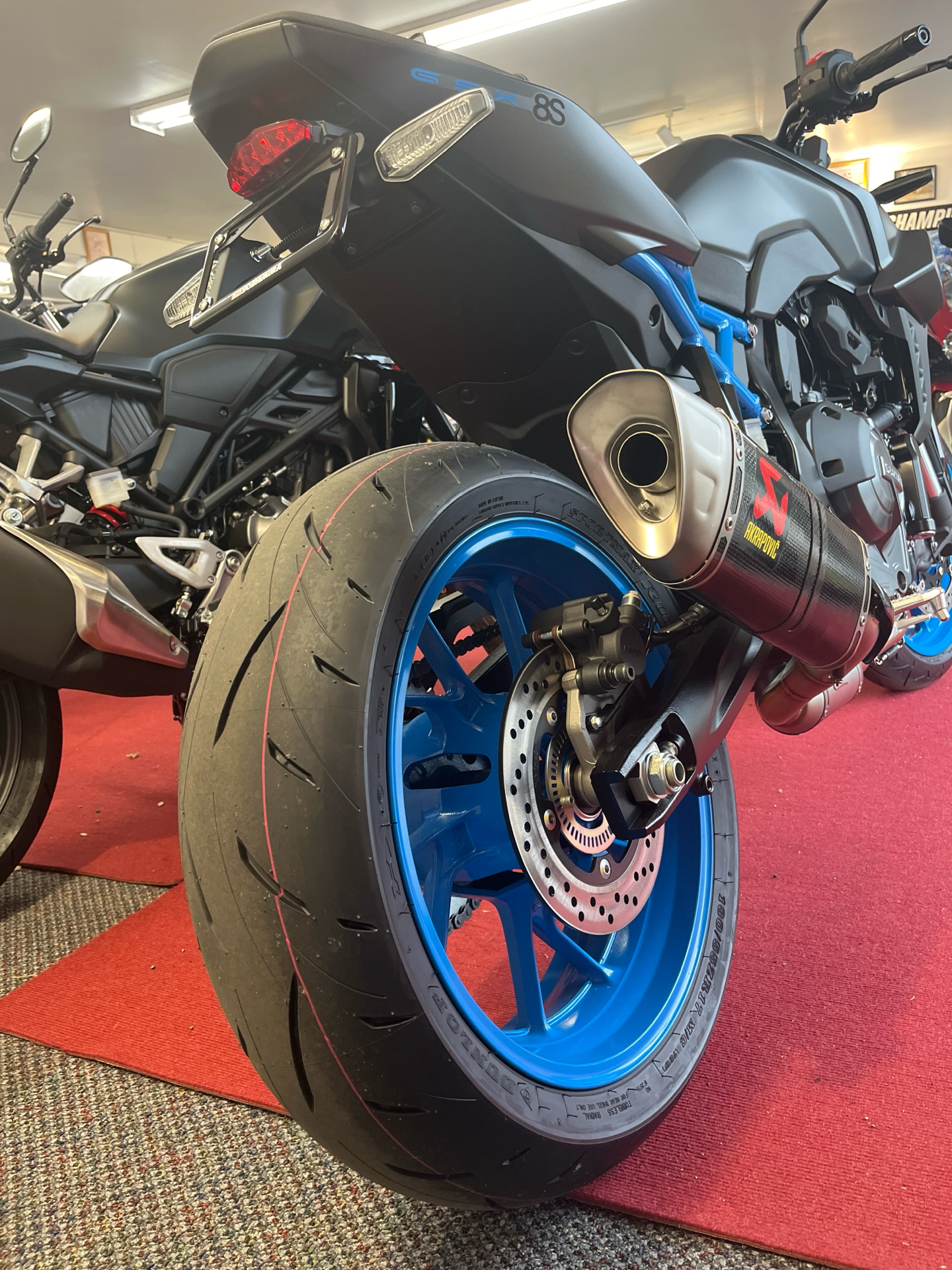 2024 Suzuki GSX-8S in West Bridgewater, Massachusetts - Photo 7