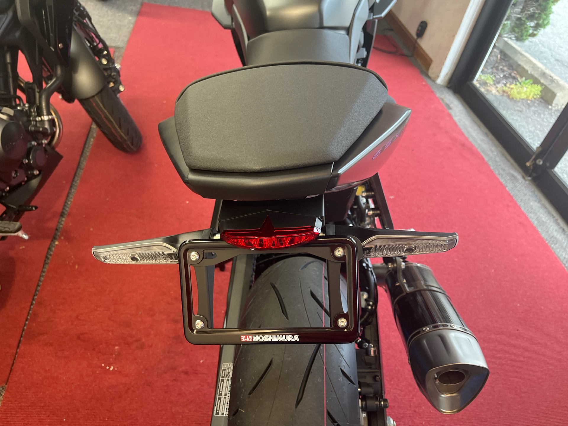 2024 Suzuki GSX-8S in West Bridgewater, Massachusetts - Photo 11