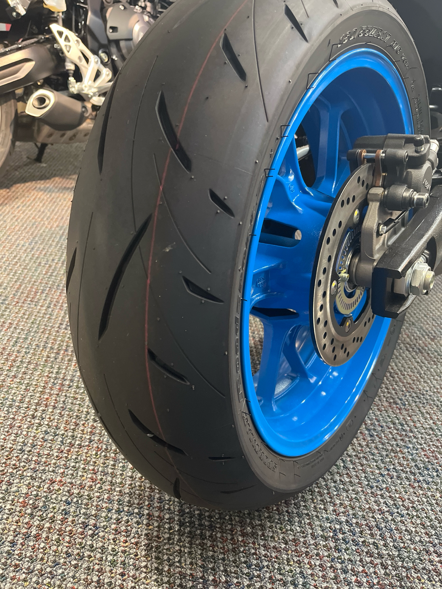 2024 Suzuki GSX-8S in West Bridgewater, Massachusetts - Photo 8