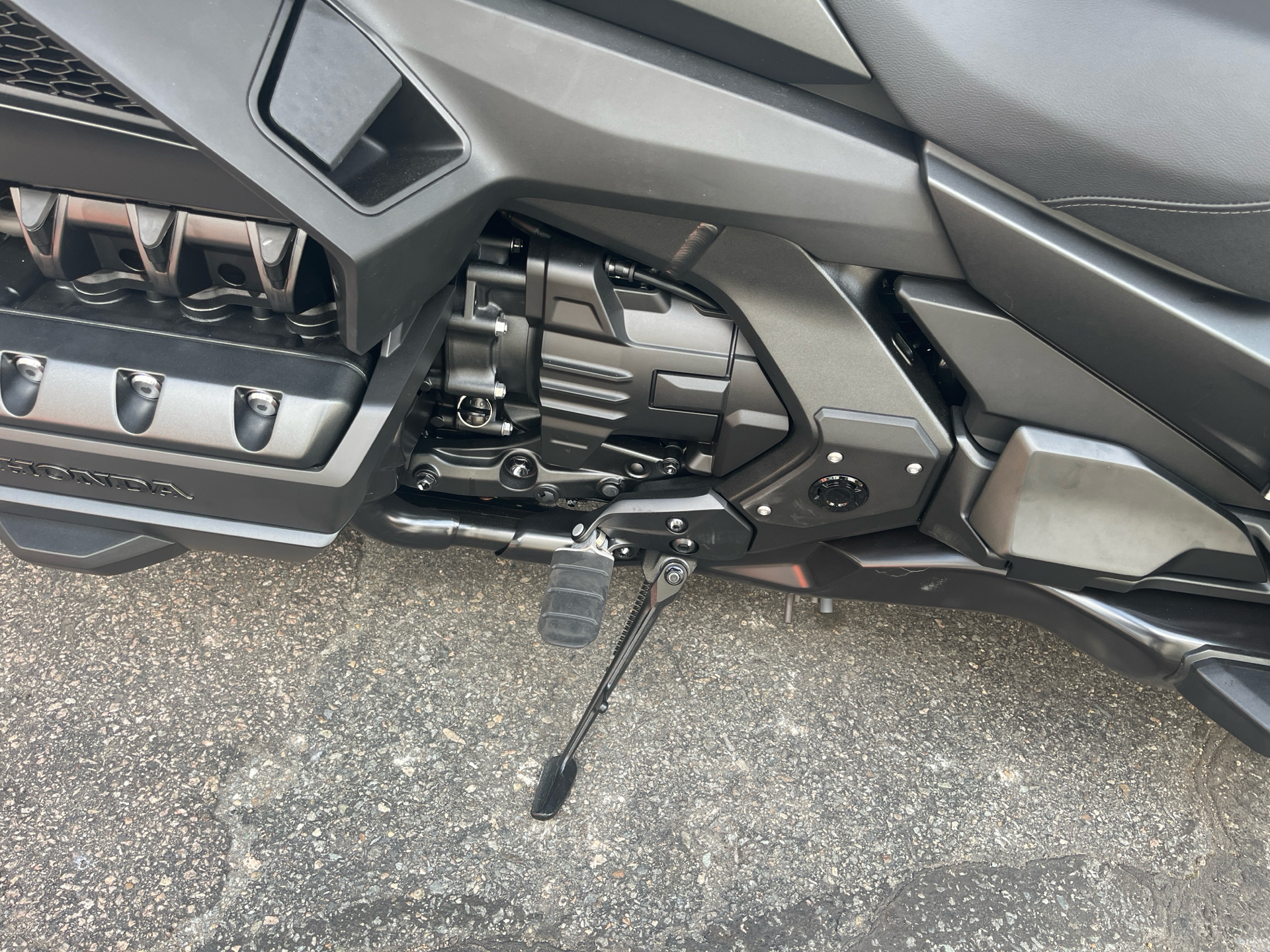 2025 Honda Gold Wing DCT 50th Anniversary in West Bridgewater, Massachusetts - Photo 7