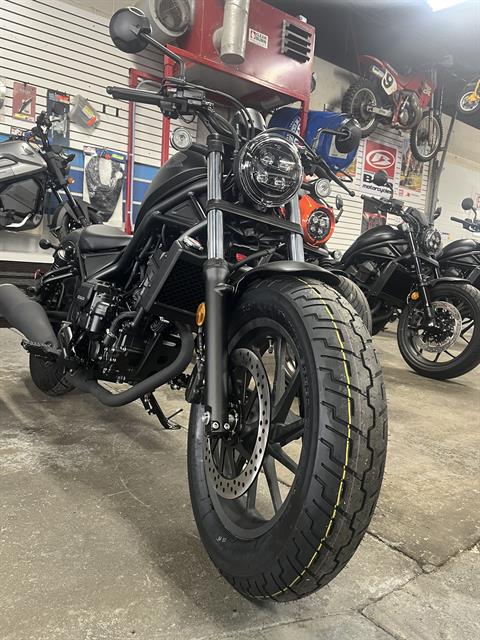 2026 Honda Rebel 300 E-Clutch in West Bridgewater, Massachusetts - Photo 3