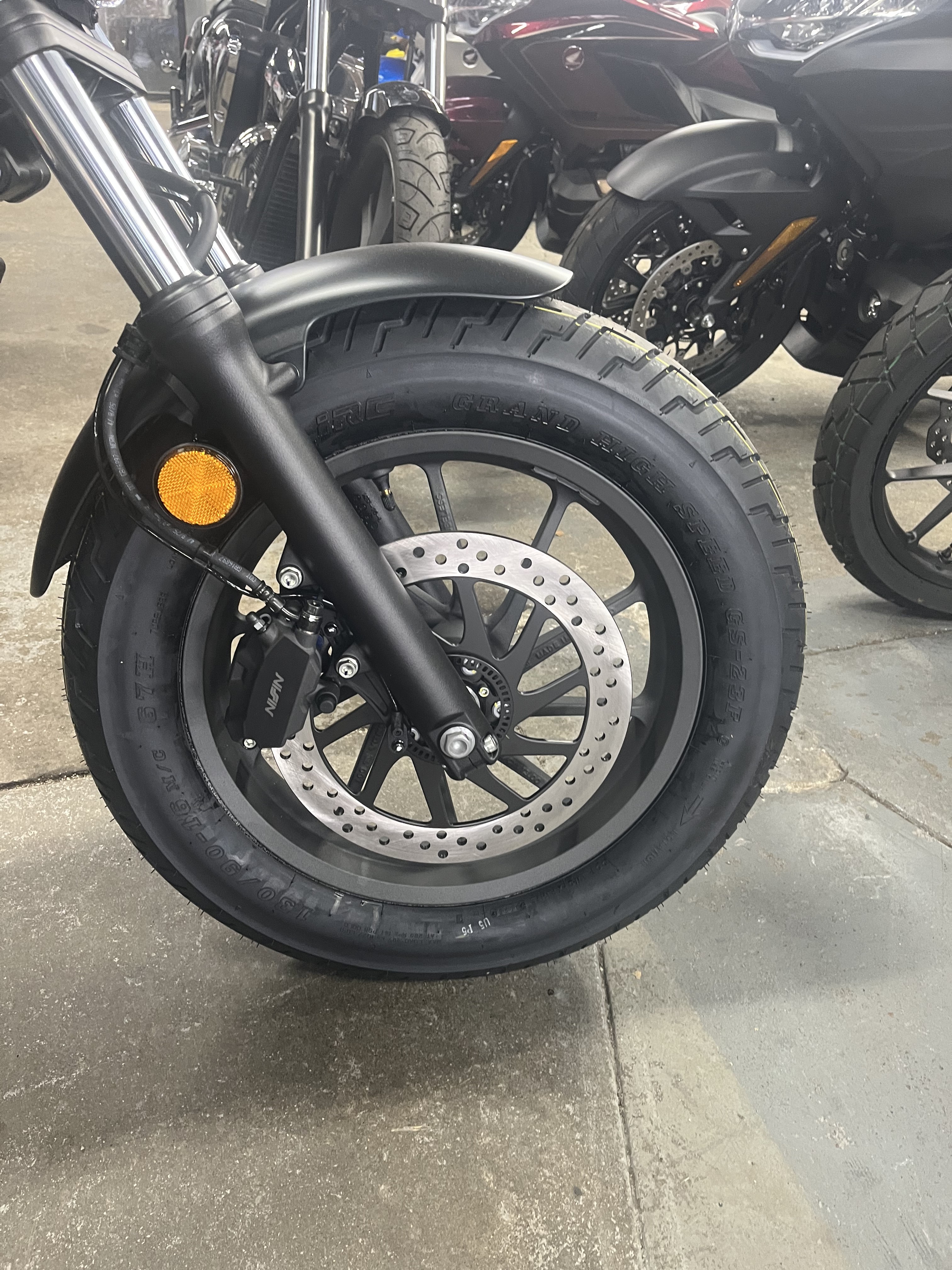 2026 Honda Rebel 300 E-Clutch in West Bridgewater, Massachusetts - Photo 4