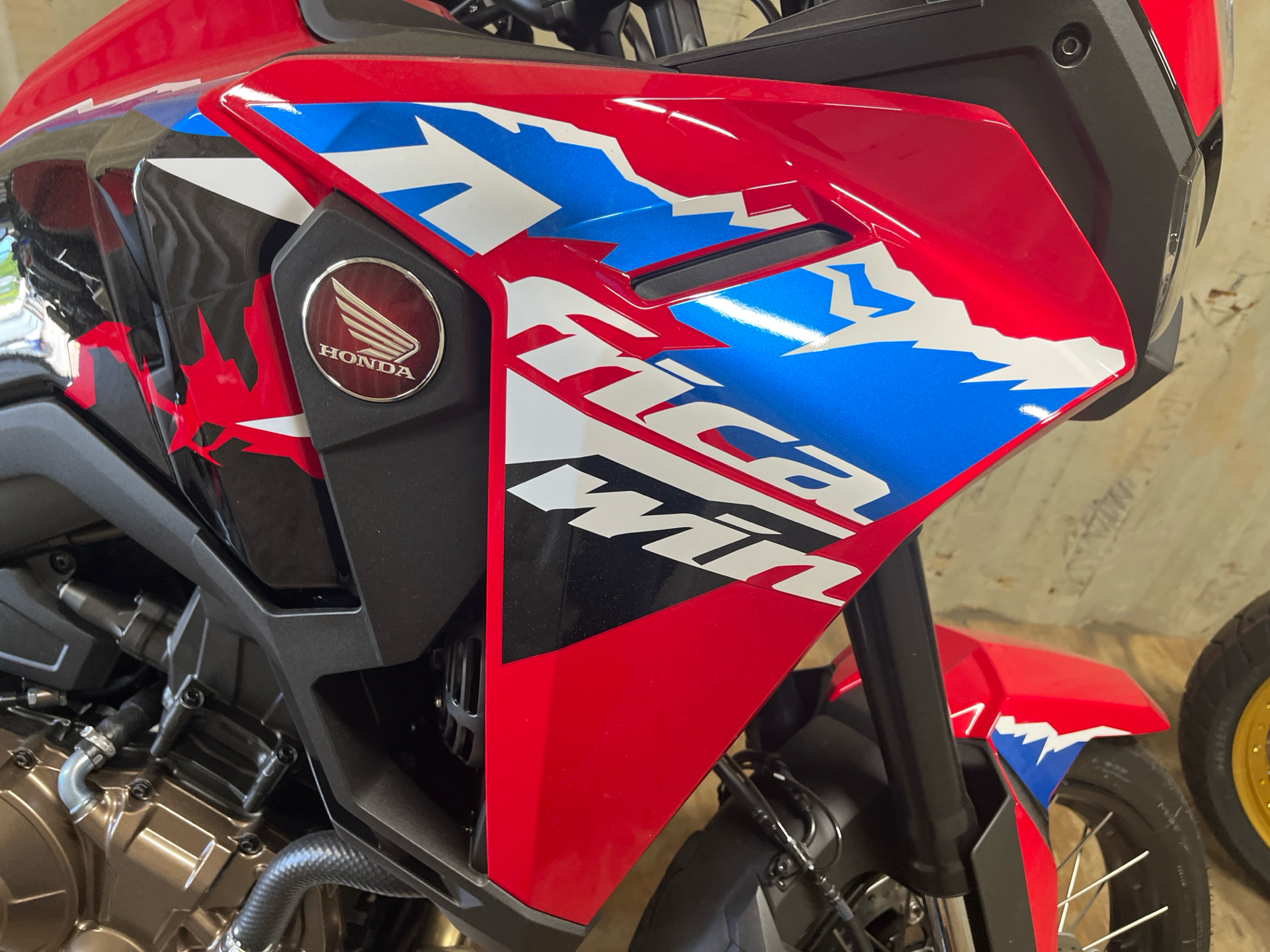 2024 Honda Africa Twin DCT in West Bridgewater, Massachusetts - Photo 2