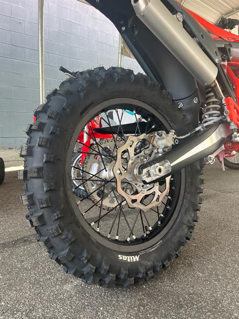 2025 Beta 300 Xtrainer in West Bridgewater, Massachusetts - Photo 5