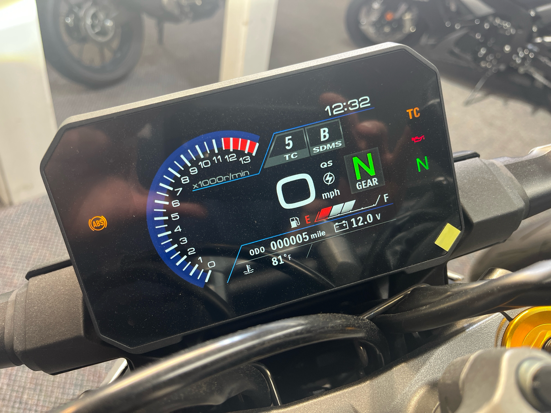 2025 Suzuki GSX-S1000 in West Bridgewater, Massachusetts - Photo 8
