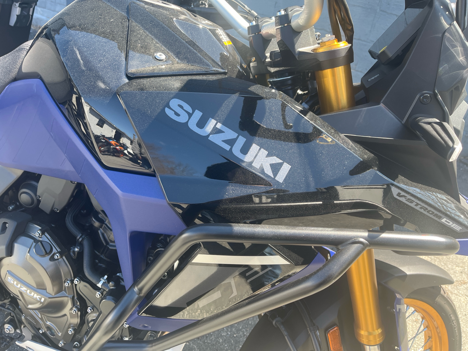 2023 Suzuki V-Strom 800DE Adventure in West Bridgewater, Massachusetts - Photo 2