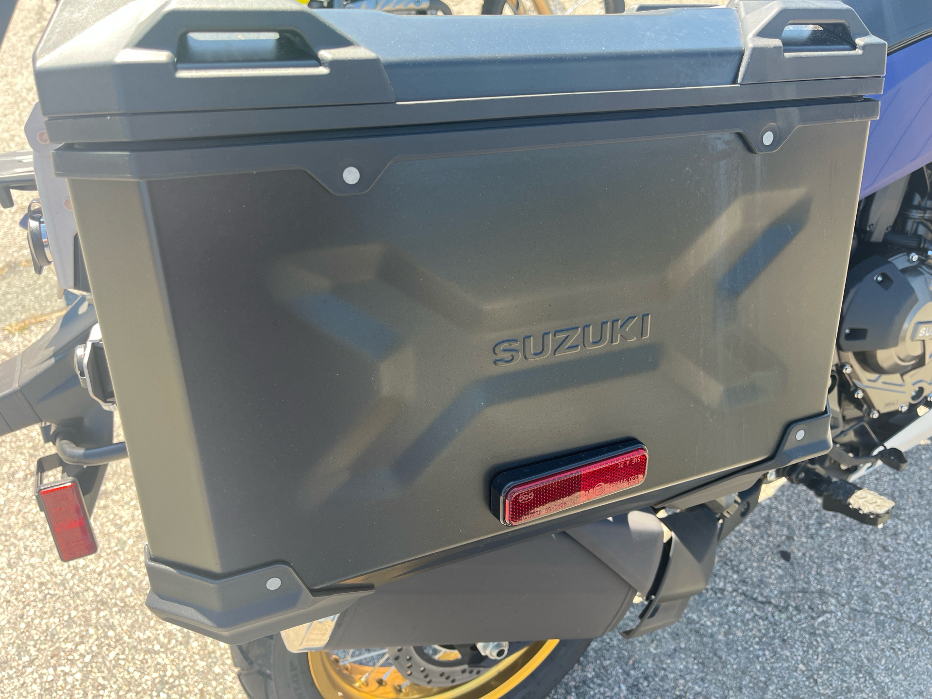 2023 Suzuki V-Strom 800DE Adventure in West Bridgewater, Massachusetts - Photo 5