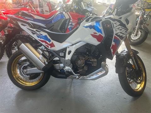 2024 Honda Africa Twin Adventure Sports ES DCT in West Bridgewater, Massachusetts - Photo 1