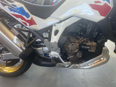 2024 Honda Africa Twin Adventure Sports ES DCT in West Bridgewater, Massachusetts - Photo 5