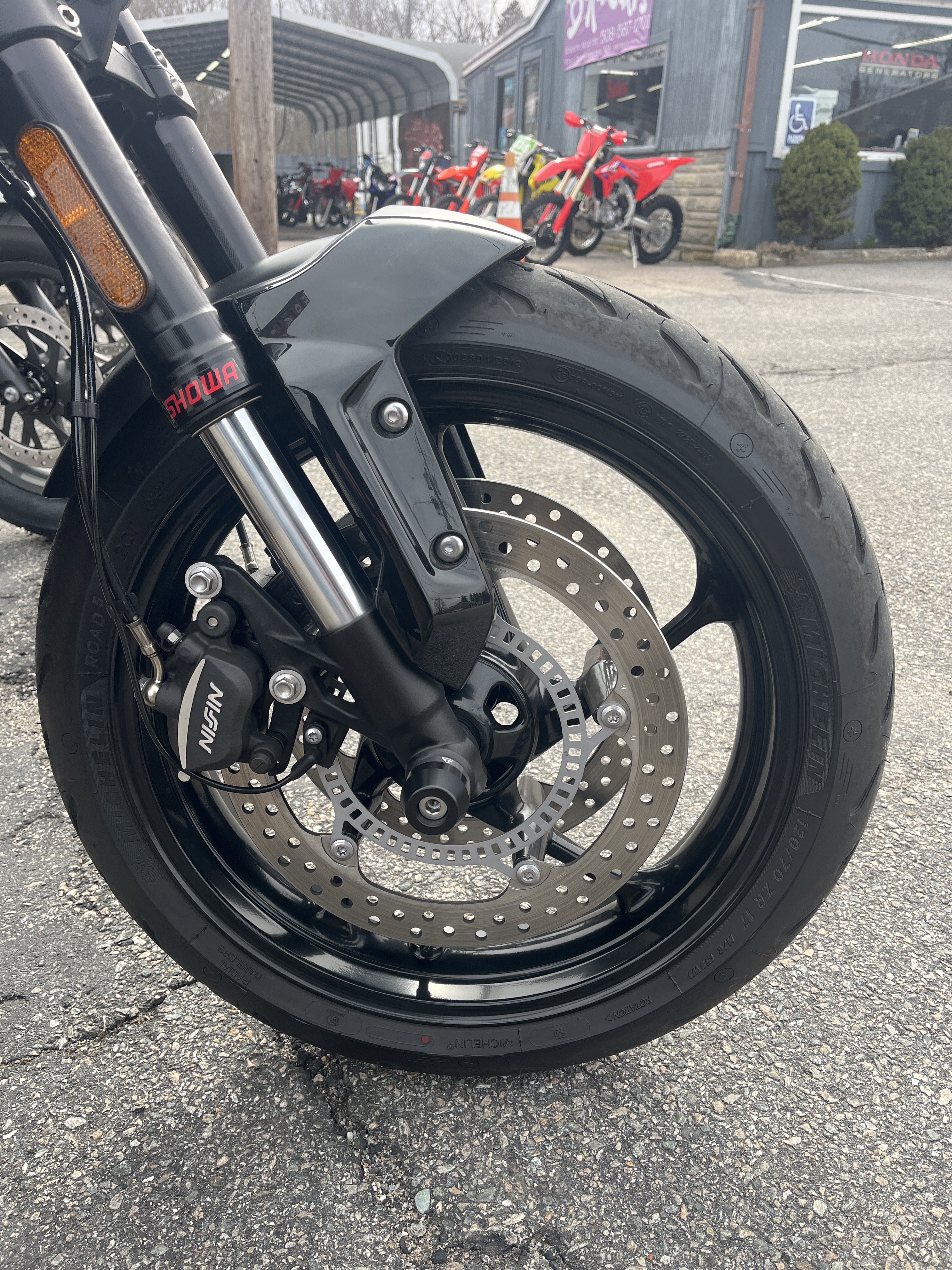 2024 Triumph Trident 660 in West Bridgewater, Massachusetts - Photo 4