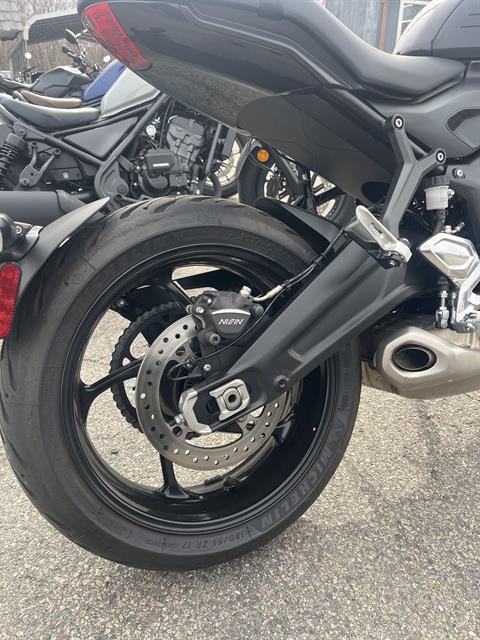 2024 Triumph Trident 660 in West Bridgewater, Massachusetts - Photo 6