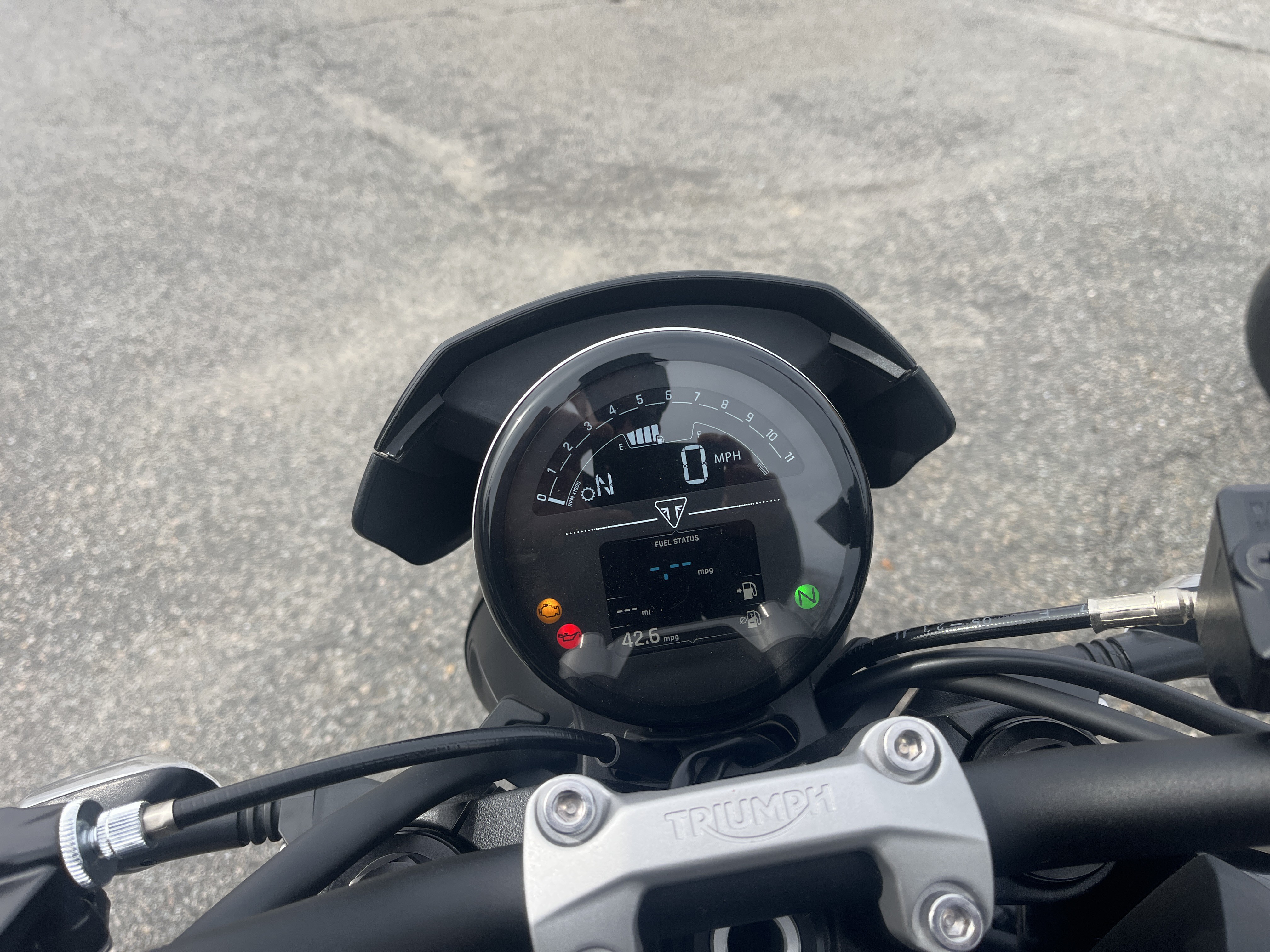 2024 Triumph Trident 660 in West Bridgewater, Massachusetts - Photo 7