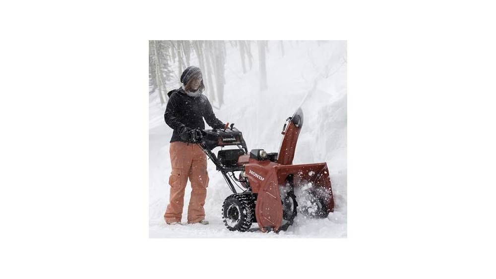 Honda HSS724AAW in West Bridgewater, Massachusetts - Photo 2