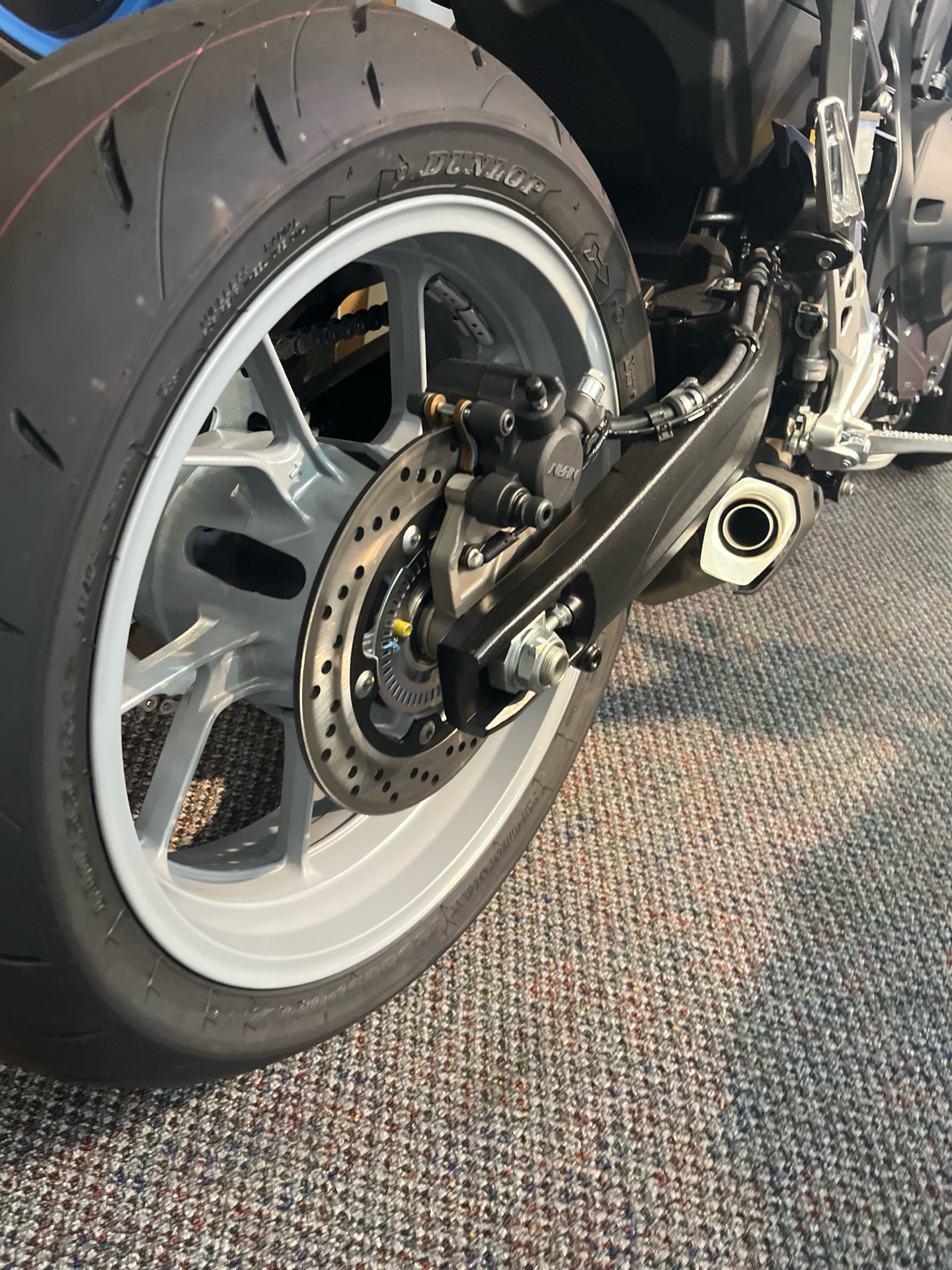 2024 Suzuki GSX-8S in West Bridgewater, Massachusetts - Photo 3