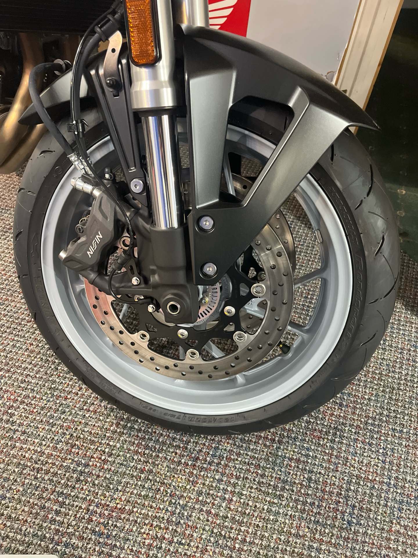 2024 Suzuki GSX-8S in West Bridgewater, Massachusetts - Photo 8