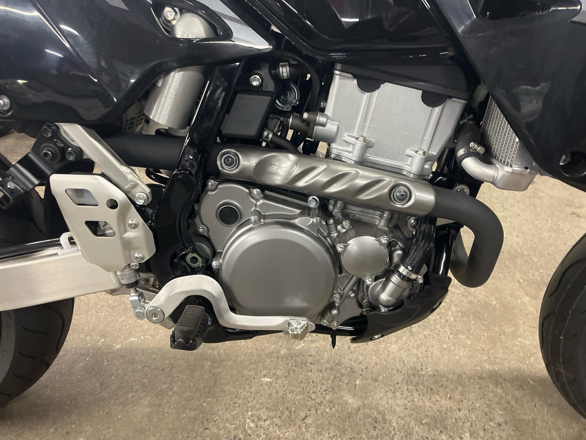 2024 Suzuki DR-Z400SM in West Bridgewater, Massachusetts - Photo 5