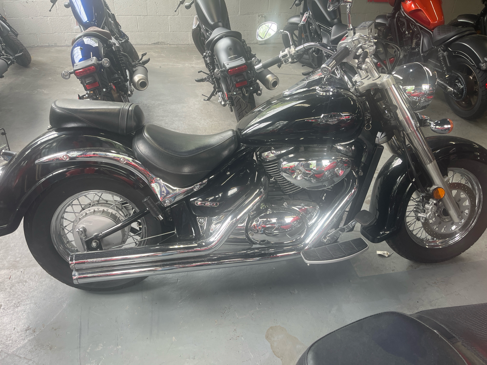 2006 Suzuki Boulevard C50 in West Bridgewater, Massachusetts - Photo 1