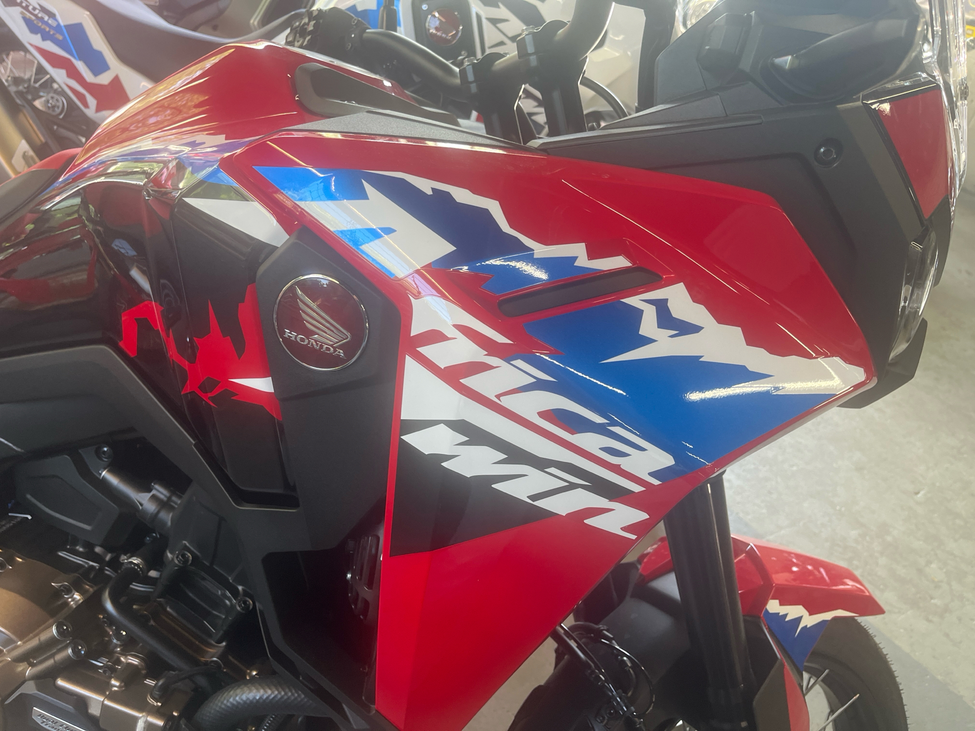 2024 Honda Africa Twin in West Bridgewater, Massachusetts - Photo 2