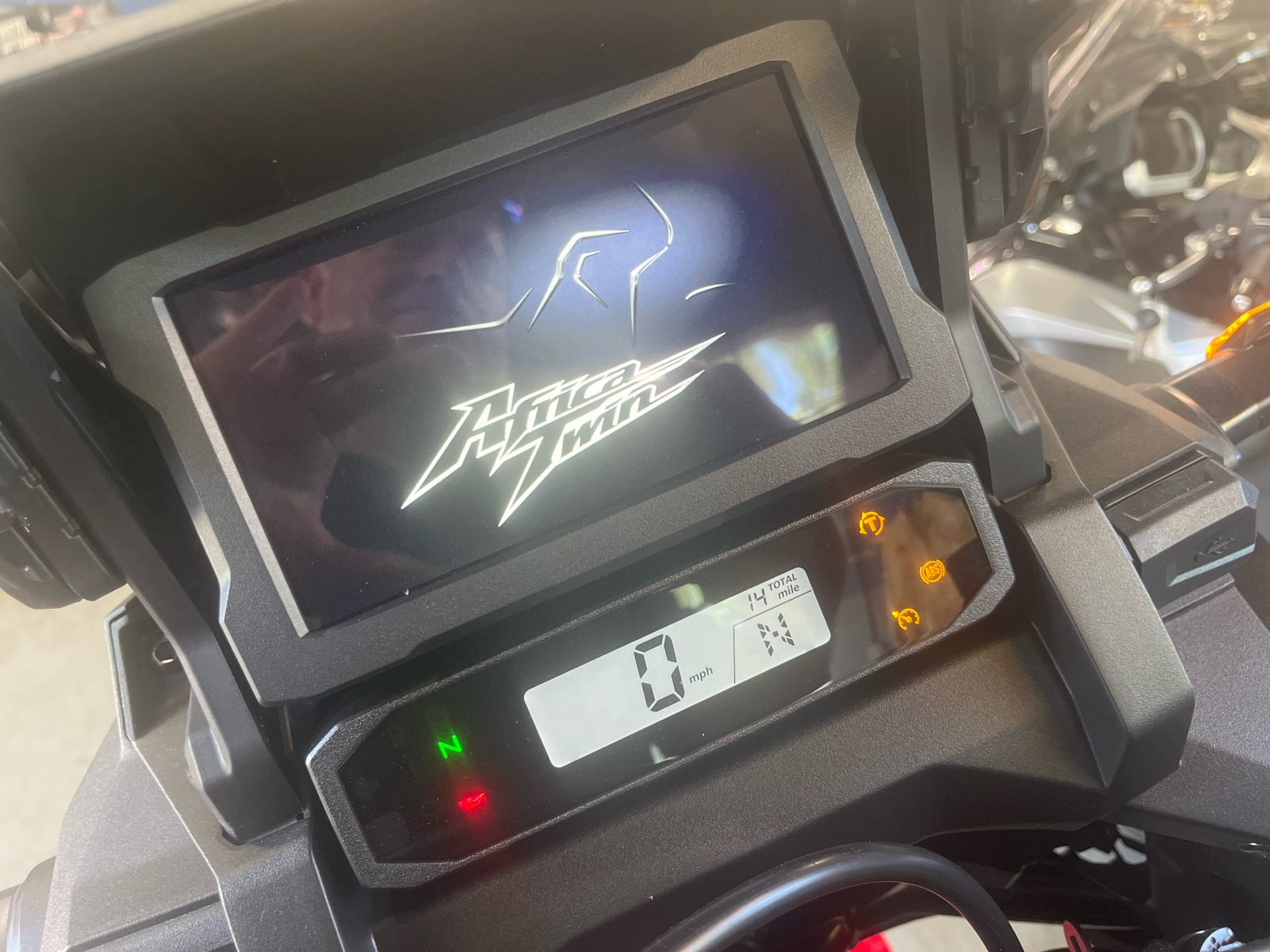 2024 Honda Africa Twin in West Bridgewater, Massachusetts - Photo 9