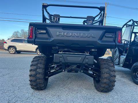 2025 Honda Pioneer 1000 in West Bridgewater, Massachusetts - Photo 8