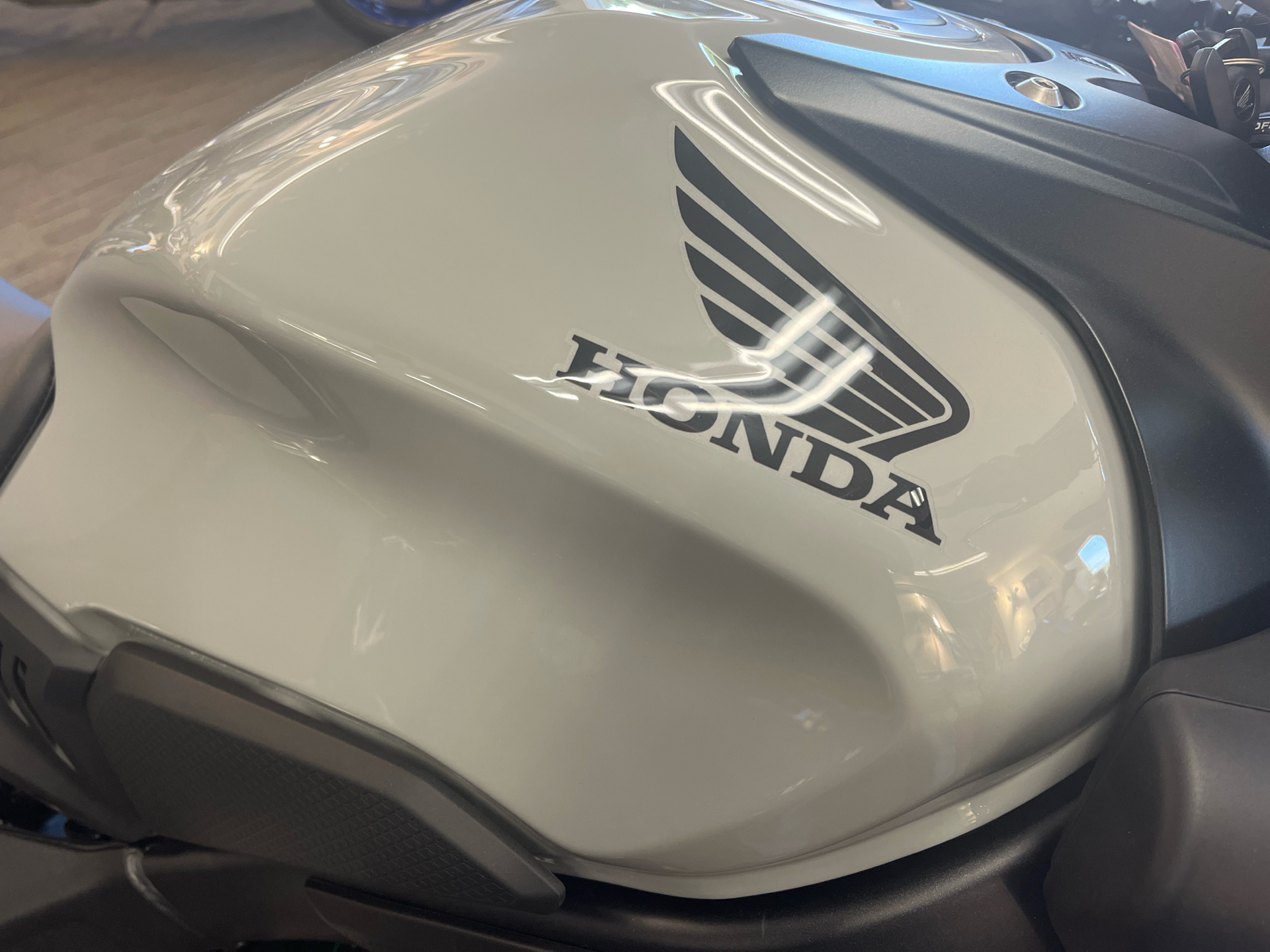 2025 Honda CB650R E-Clutch in West Bridgewater, Massachusetts - Photo 3