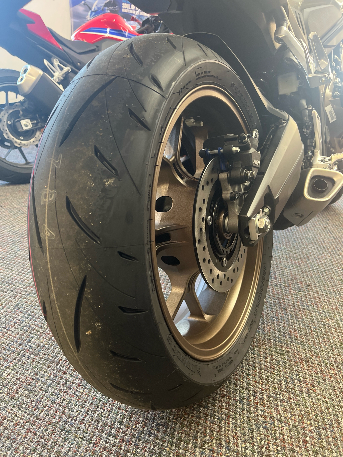 2025 Honda CB650R E-Clutch in West Bridgewater, Massachusetts - Photo 7