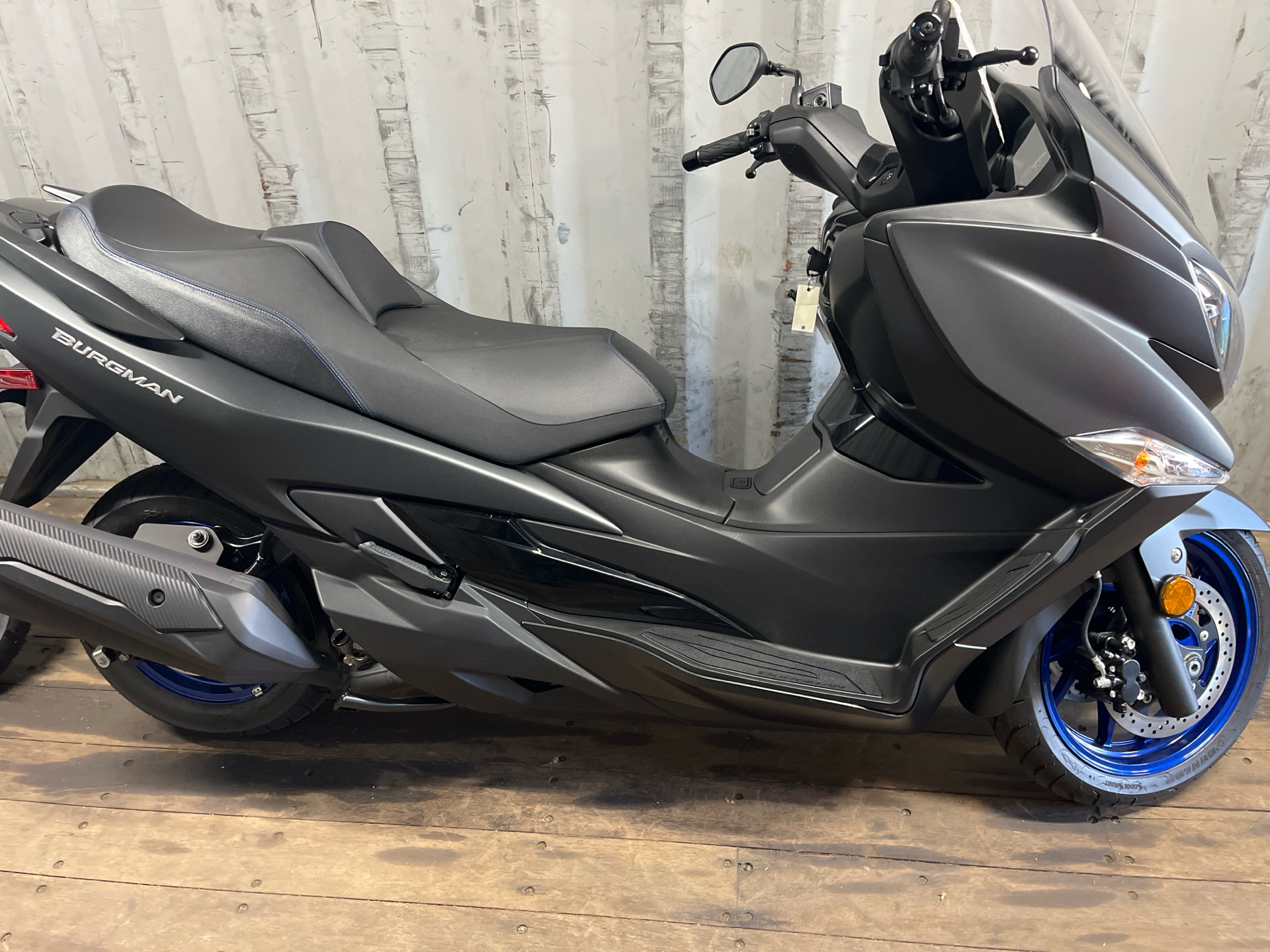 2025 Suzuki Burgman 400 in West Bridgewater, Massachusetts - Photo 1