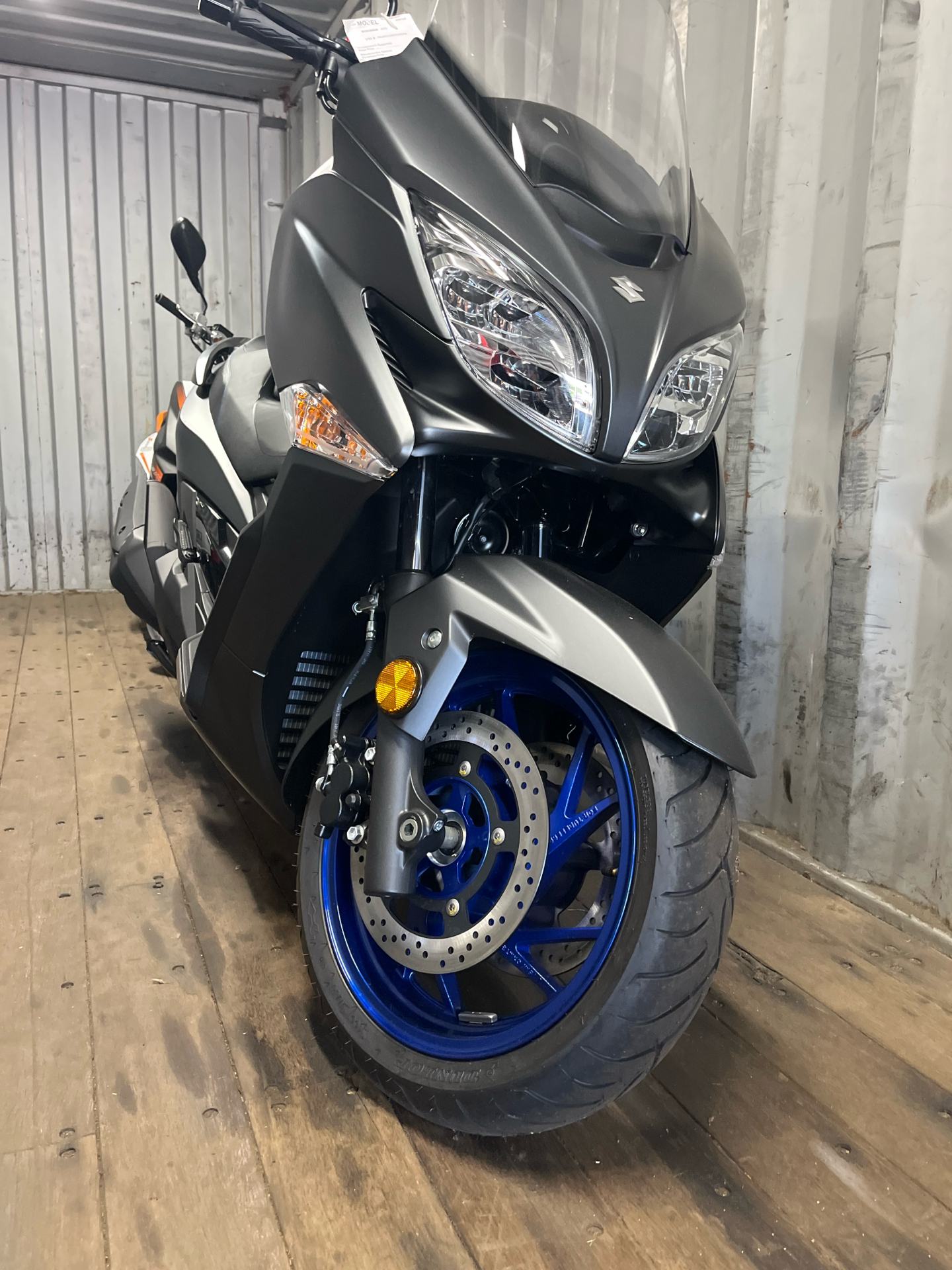 2025 Suzuki Burgman 400 in West Bridgewater, Massachusetts - Photo 5