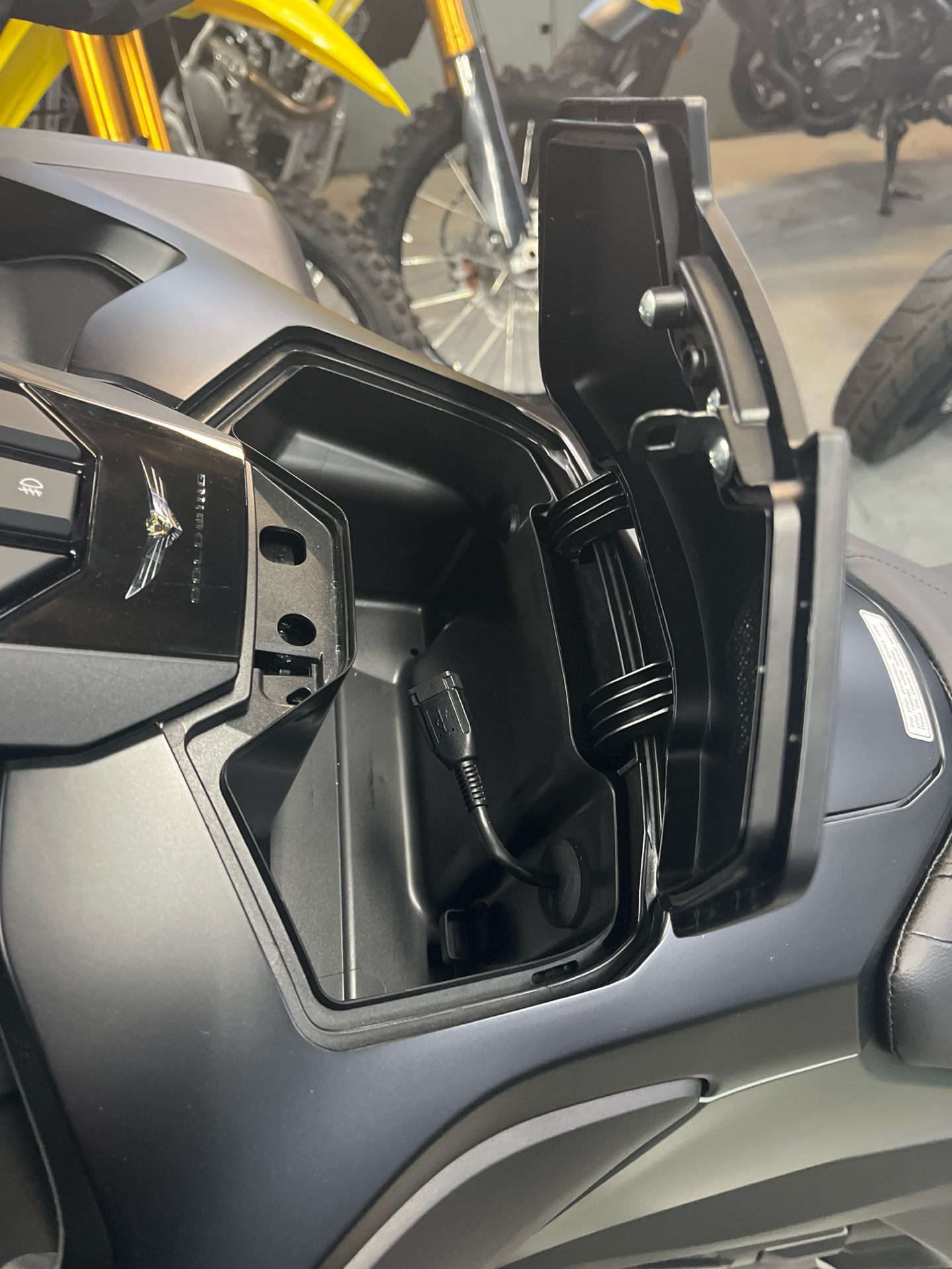 2024 Honda Gold Wing in West Bridgewater, Massachusetts - Photo 8
